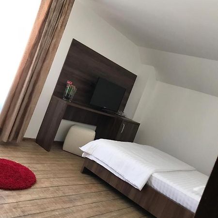 Pensiunea Montana Borsa Mm Băile Borşa エクステリア 写真